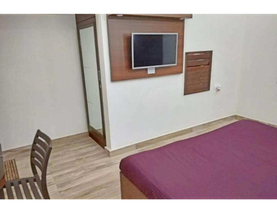 Hotel Basera Guest House, Saharanpur Exterior photo